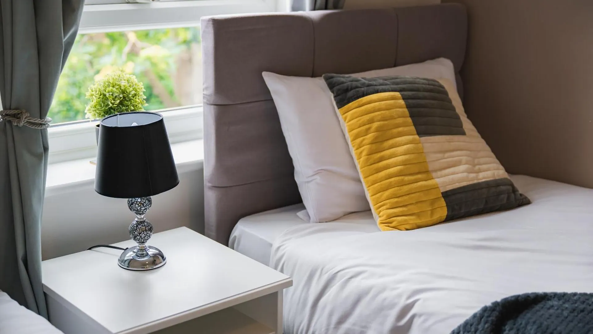 Holiday home 4 Bedroom House With Parking Near City Centre By Trinity Stays Short Lets & Serviced Accommodation Cambridge