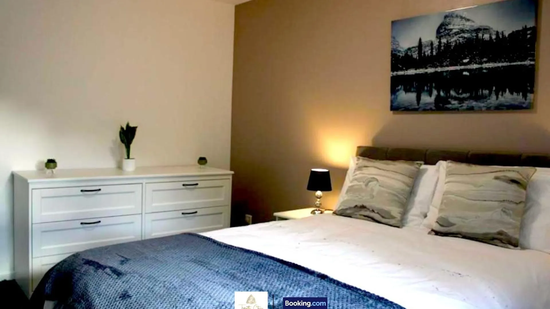 4 Bedroom House With Parking Near City Centre By Trinity Stays Short Lets & Serviced Accommodation Cambridge Holiday home Cambridge (Cambridgeshire)